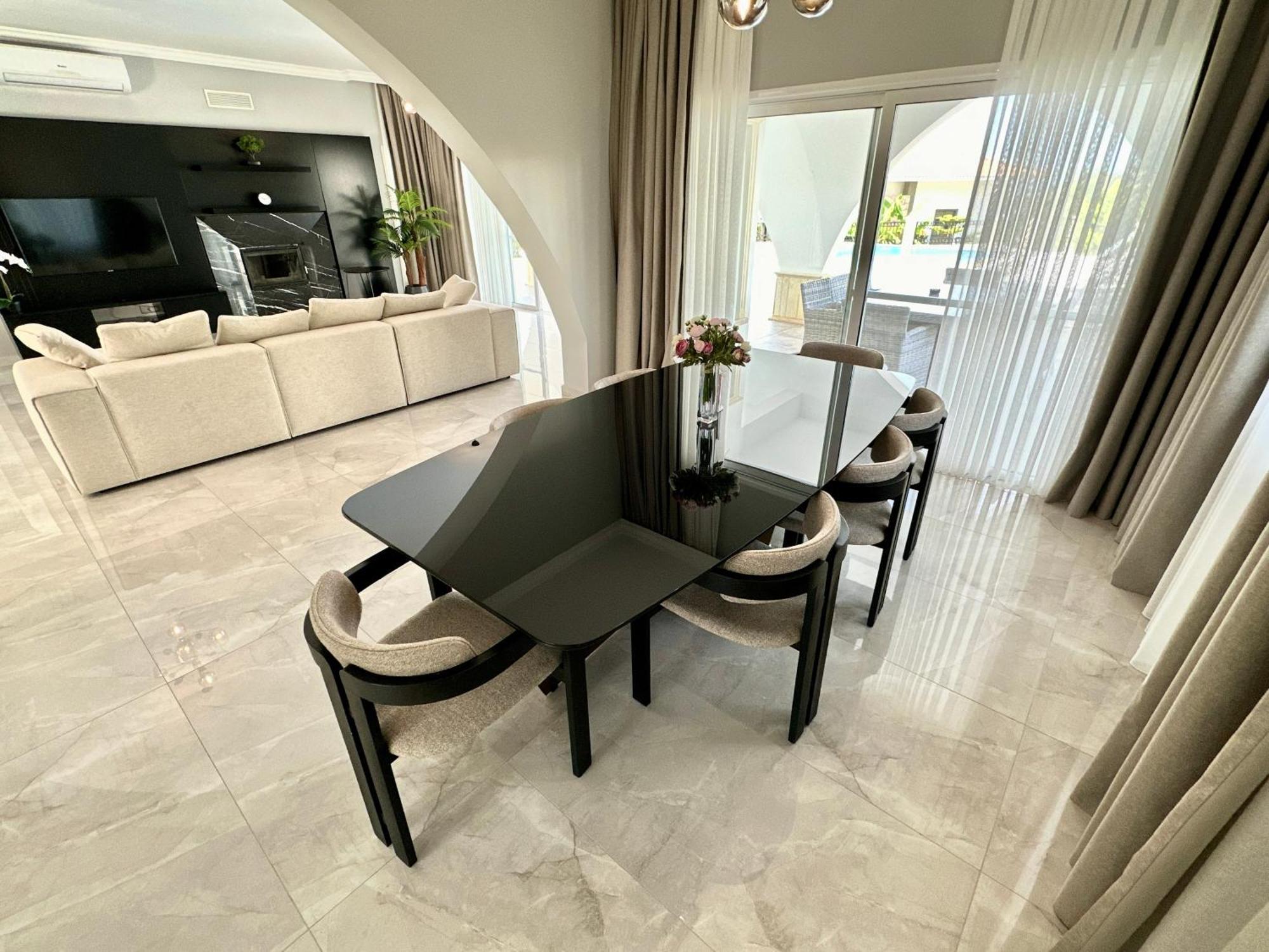 Carrington Holidays Kyrenia  Exterior foto
