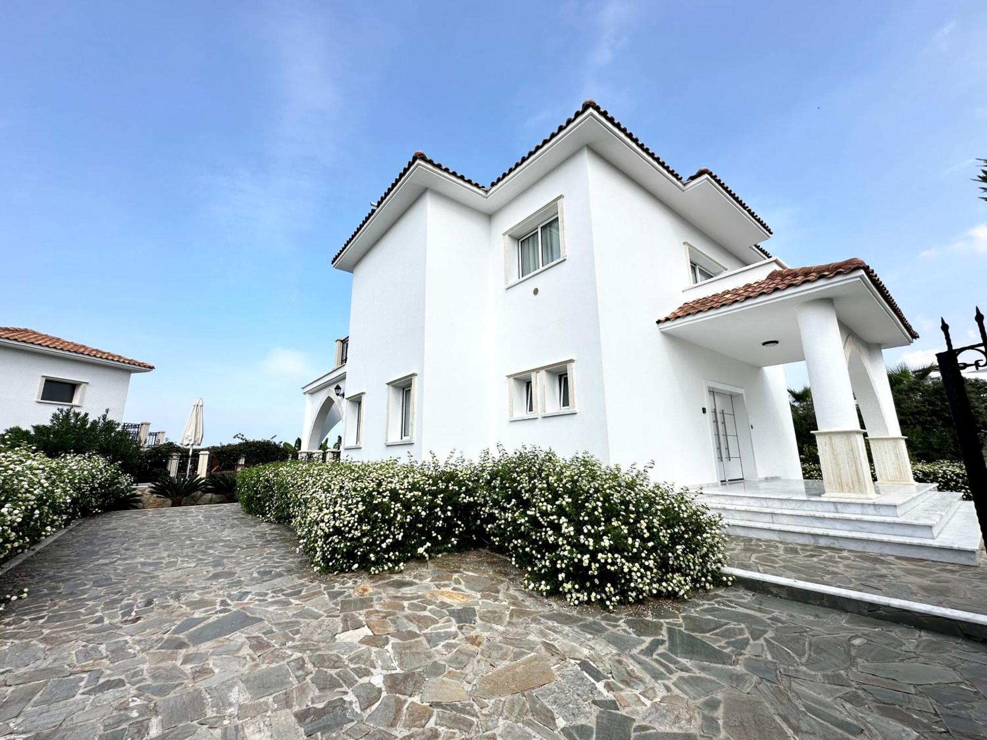 Carrington Holidays Kyrenia  Exterior foto