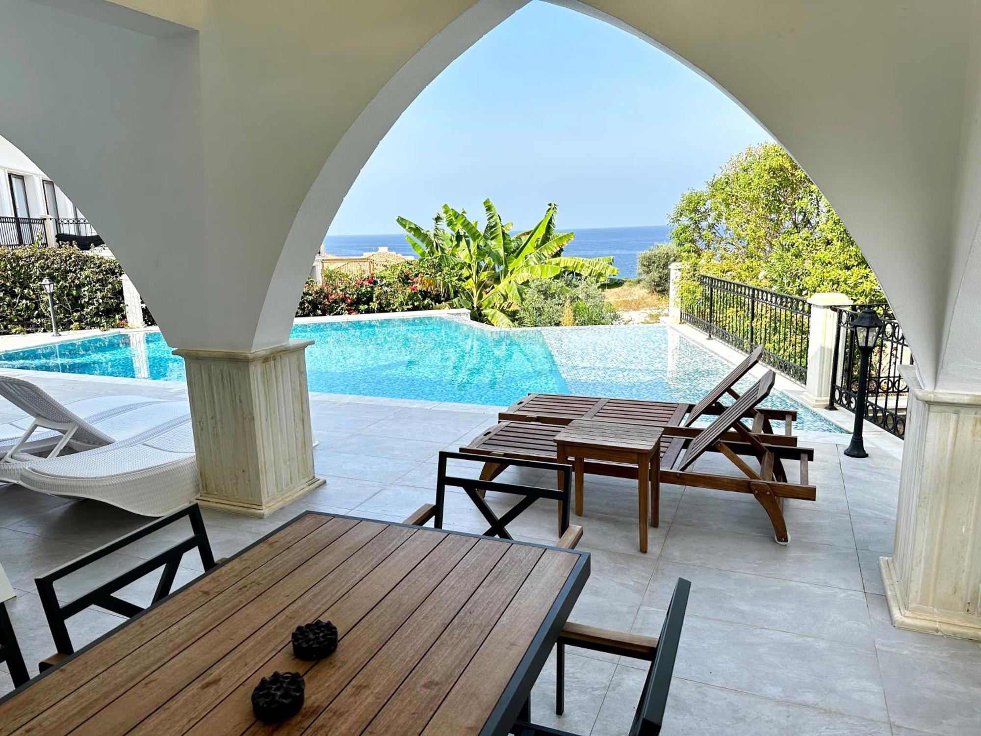 Carrington Holidays Kyrenia  Exterior foto