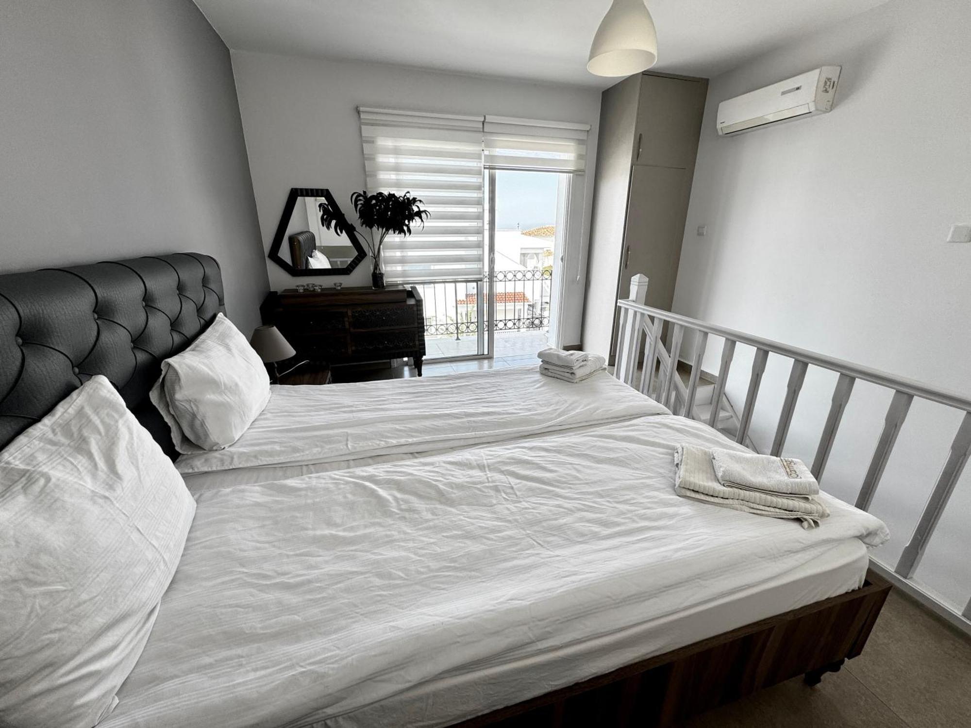 Carrington Holidays Kyrenia  Exterior foto
