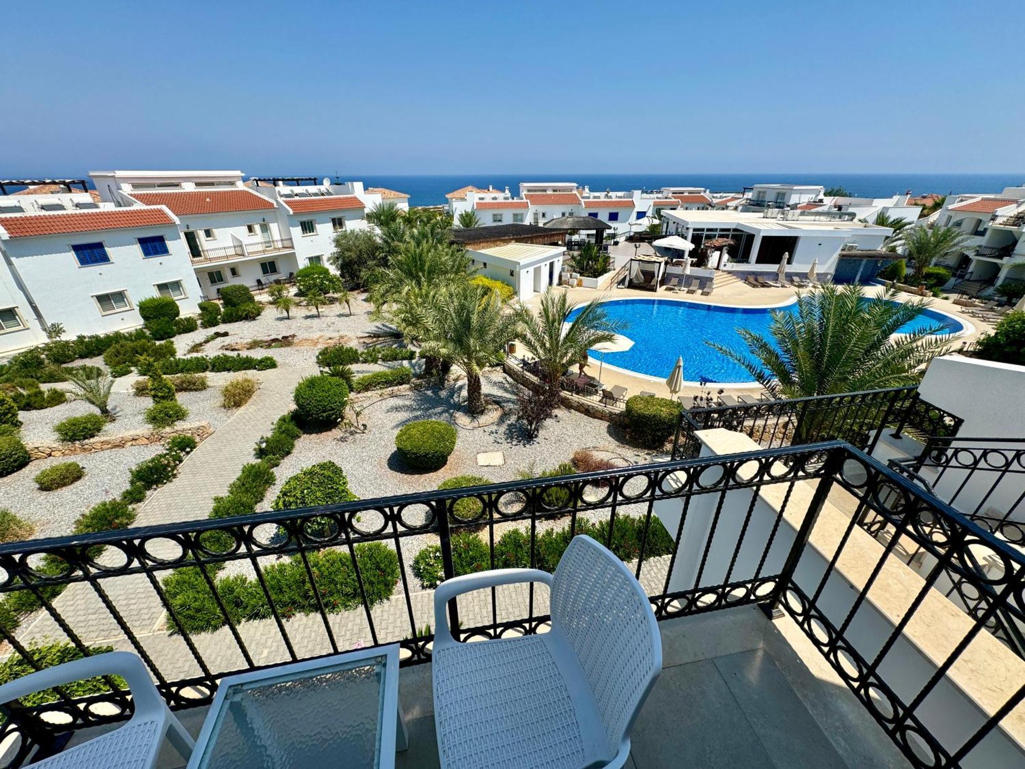 Carrington Holidays Kyrenia  Exterior foto