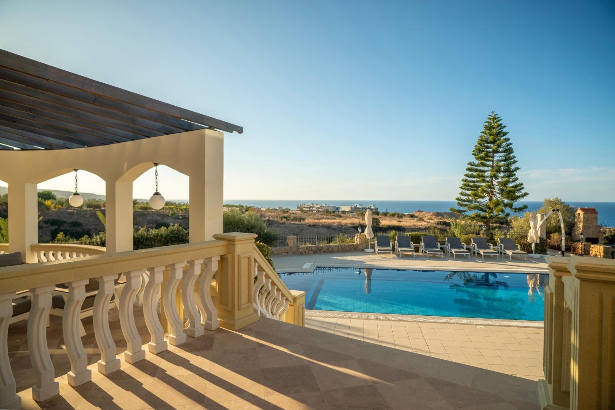 Carrington Holidays Kyrenia  Exterior foto