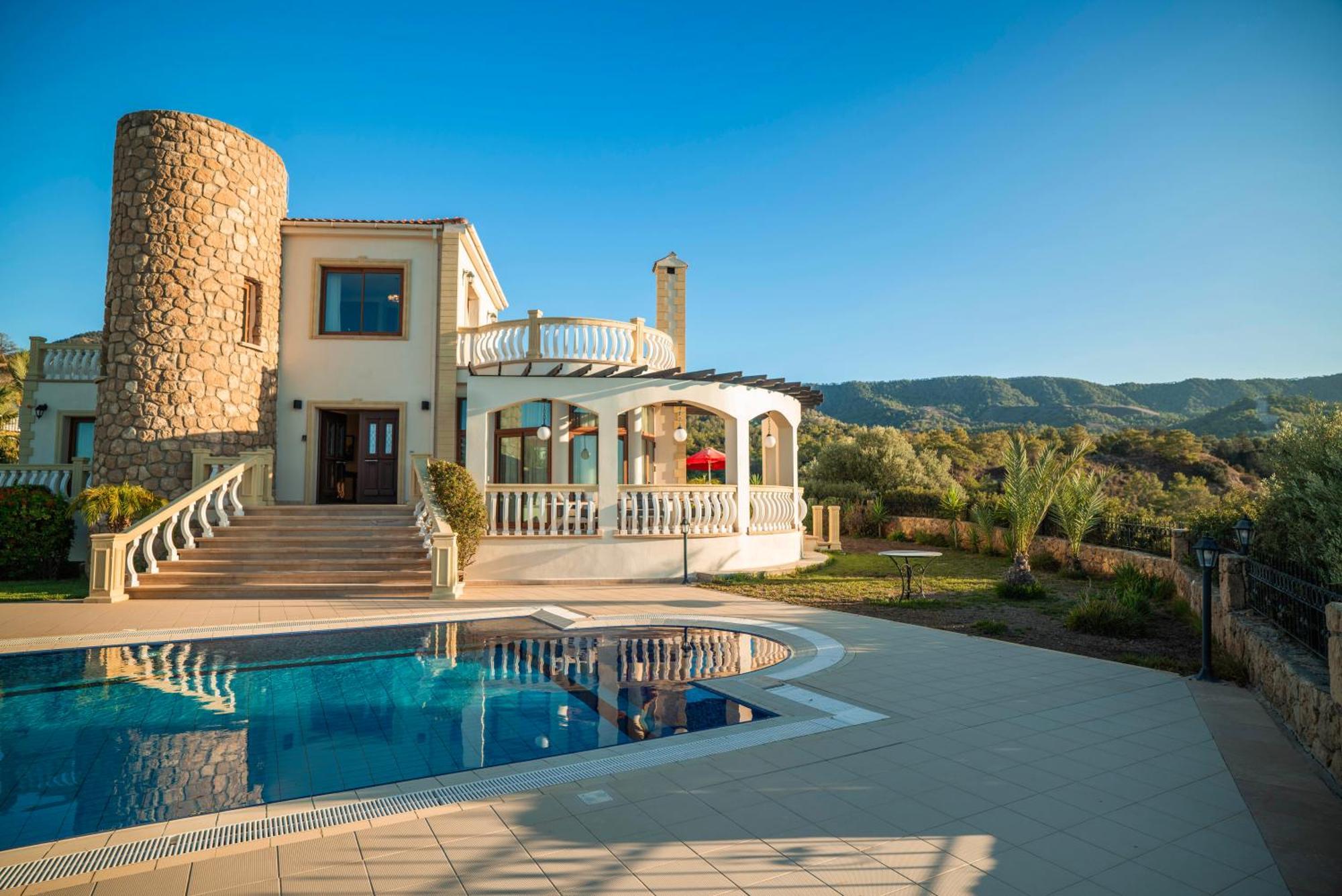 Carrington Holidays Kyrenia  Exterior foto